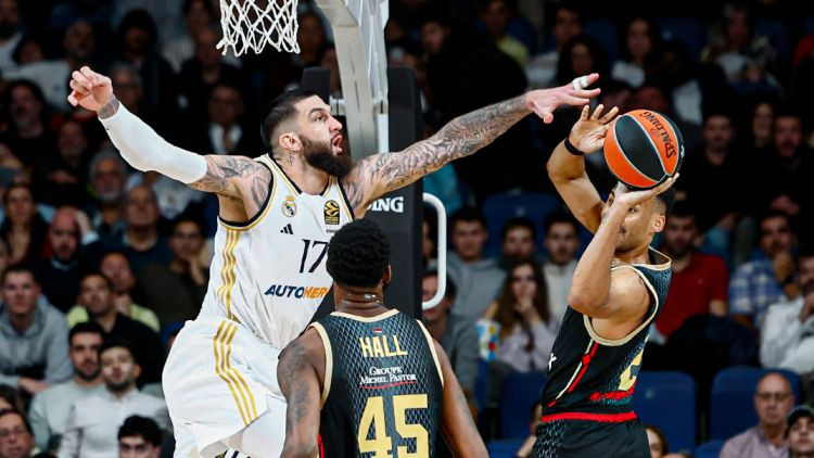 "Real Madrid" 19-0, Pīterss punktu duelī pieveic Nedoviču, "Maccabi" atspēlējas