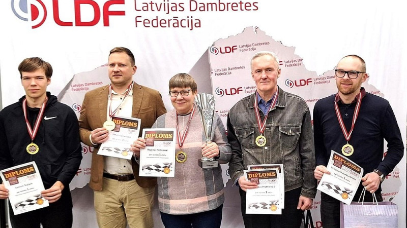 Latvijas komandu čempionātā dambretē uzvar Bauskas "Prātnieks"