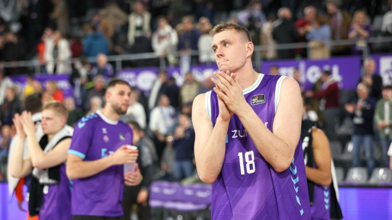 Pasečņikam 12 punkti izbraukumā pie Eirolīgas kluba