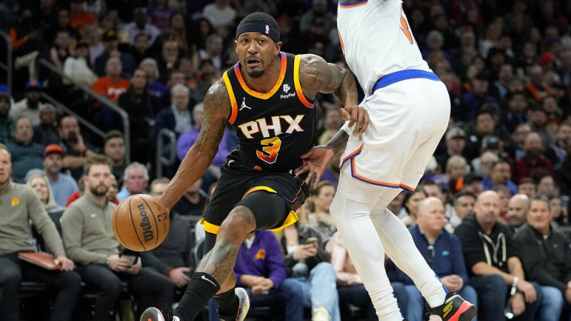 Bīla ''Clippers'' līgumā iestrādāts punkts par bonusu maiņas gadījumā