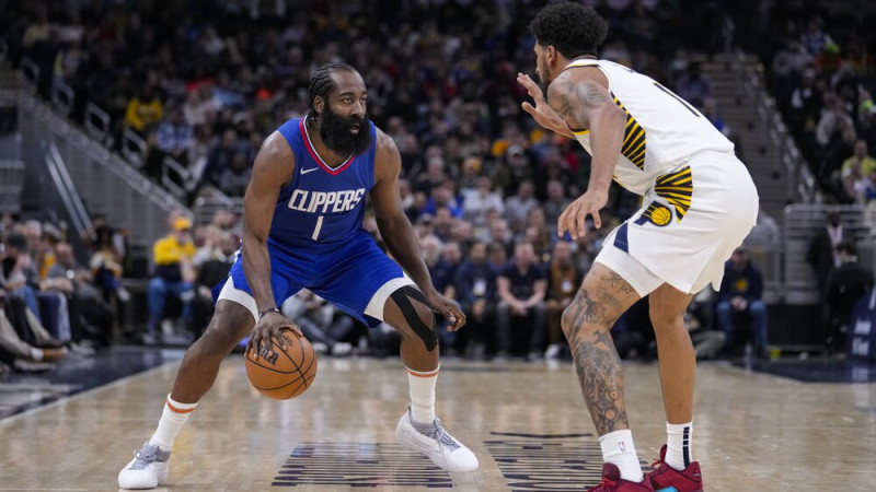 Bertāns rezervē OKC uzvarā, ''Clippers'' astoņu uzvaru virkne, Sabonim triple-double