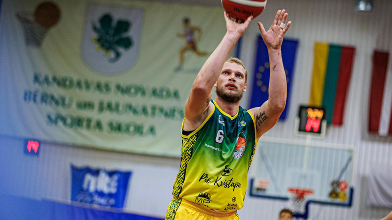 Savčenko: "Mēs, vecie, vēl ļoti gribam spēlēt, negriežam ceļu jaunajiem"