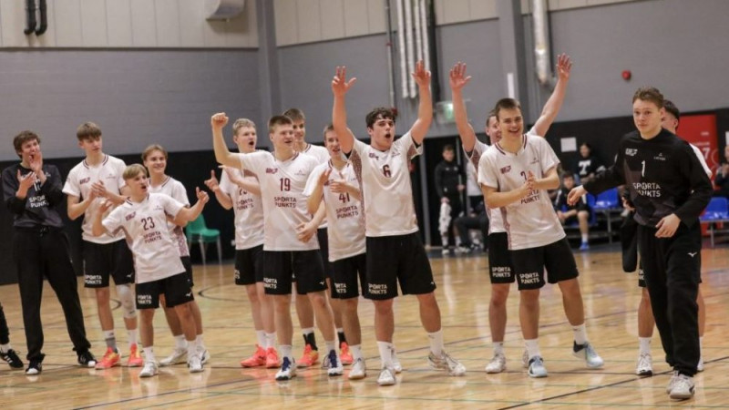Latvijas U18 izlase uzvar arī lietuviešus