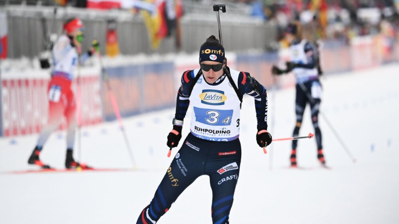 Biatloniste Simona par komandā izdarītajām zādzībām saņem diskvalifikāciju
