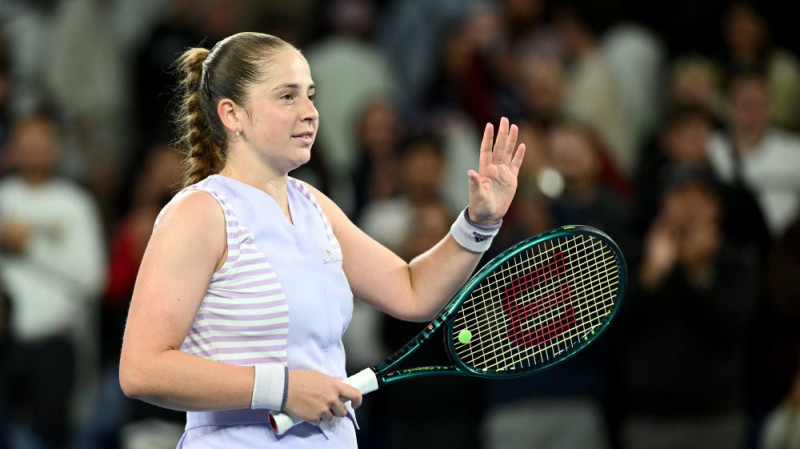 Dubaijas "WTA 1000" turnīrā Ostapenko sāks pret Sjiju Vanu