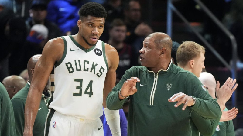 Adetokunbo 36+16, ''Bucks'' bez Lilarda aptur Atlantas uzvaru sēriju