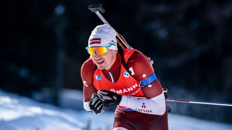 Rastorgujevs šauj bez kļūdām un pasaules čempionāta sprintā aiz desmitnieka