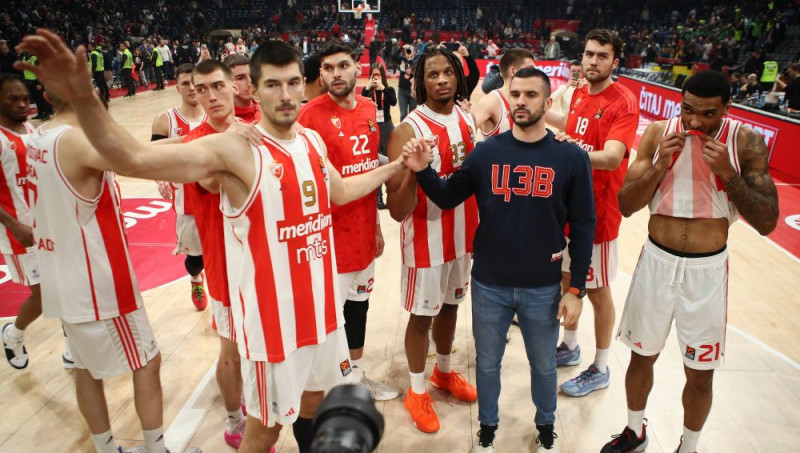 Eirolīga piemēro 30 tūkstošu sodu ''Crvena zvezda'' par fanu nesavaldību