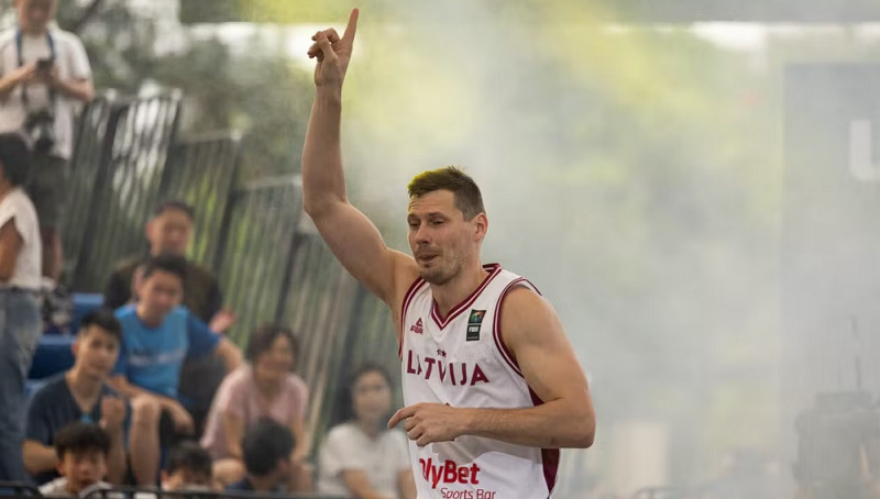 Latvijas 3x3 basketbola izlase iekļūst Parīzes olimpiskajās spēlēs