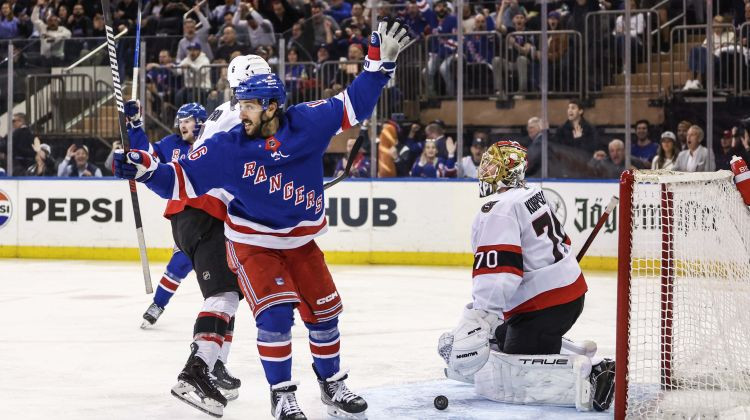 "Rangers" iegūst Prezidenta balvu, Islanders" tiek play-off, Makdeividam 100. piespēle