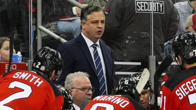 "Senators" galvenā trenera amatā nolīgst "Devils" komandā strādājušo Grīnu