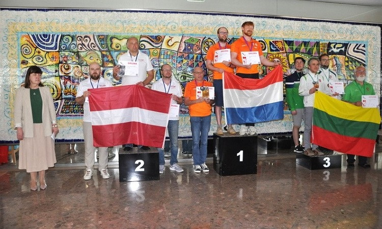 Pasaules čempionāts dambretē noslēdzies ar Latvijas vīriešu komandas trešo sudraba medaļu