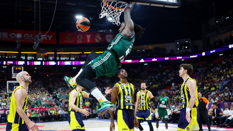 "Panathinaikos" noslāpē "Fenerbahçe" uzbrukumu un astoto reizi tiek finālā