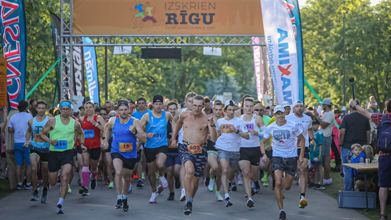 Ar maratona čempionu un Eiropas čempionāta uzvarētāju skeitbordā dalību sācies "Izskrien Rīgu"