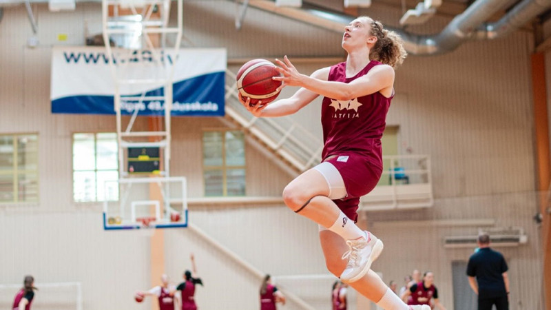 Latvijas U20 meitenes iespaidīgi sāk un vēlreiz pieveic Somiju