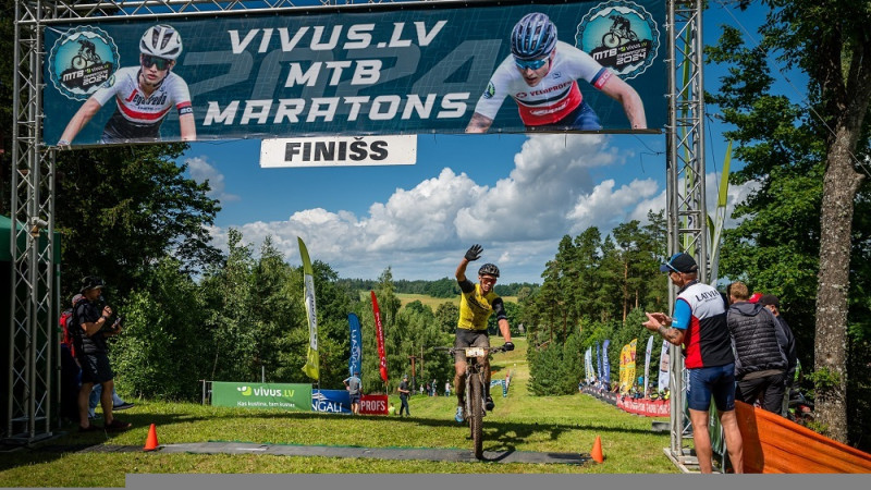 Talsos aizvadīts aizraujošākais "Vivus MTB Maratona" sezonas posms ar dažādiem uzvarētājiem