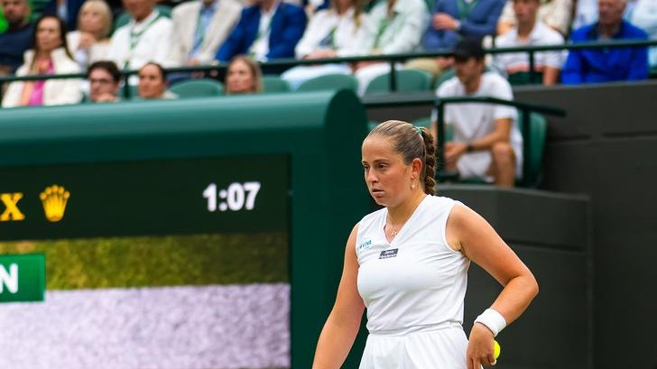 Ostapenko cīnīsies par otro pusfinālu Vimbldonā