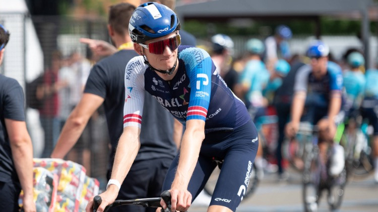 Neilands astotajā desmitā "Tour des Alpes-Maritimes" pirmajā posmā