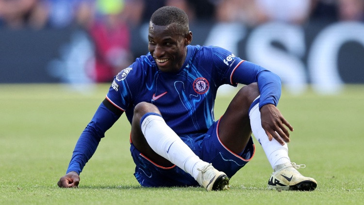 ″Chelsea″ minimāla uzvara pār ″Everton″ dod svarīgus trīs punktus
