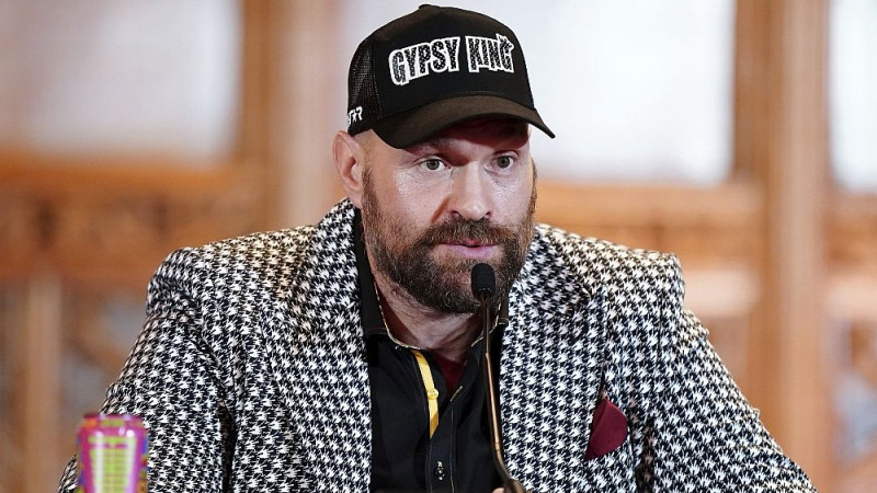 Karjeru beigušais Fjūrijs solījumu netur un paziņo, ka šogad atgriezīsies ringā