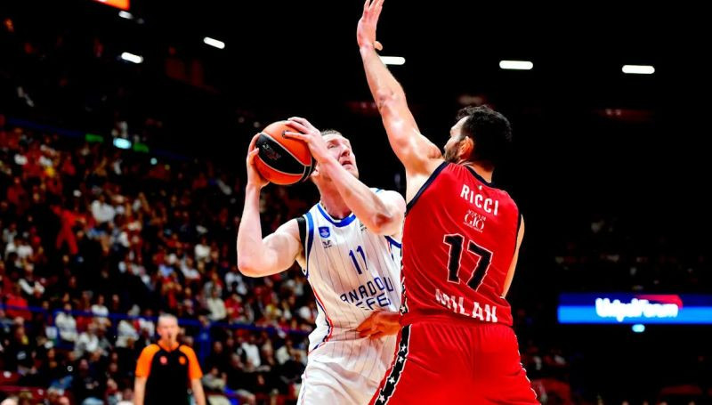 Šmits palīdz "Anadolu Efes" turpināt Madrides "Real" krīzi Eirolīgā