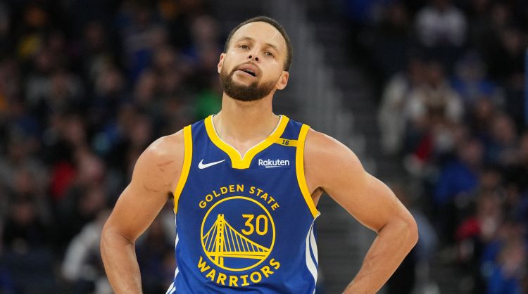 Avots: ″Warriors″ bez Karija būs jāiztiek vismaz nedēļu