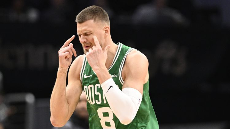 Porziņģis nespēlēs pret "Raptors" vienību, Merzļikins uzņems "Hurricanes"