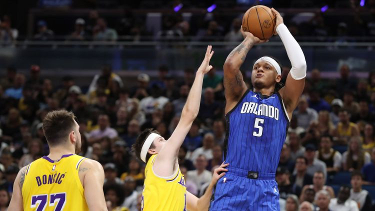 Luka Magic? Nē, Orlando "Magic" – "Lakers" vēl viens klupiens ar Lebronu ierindā