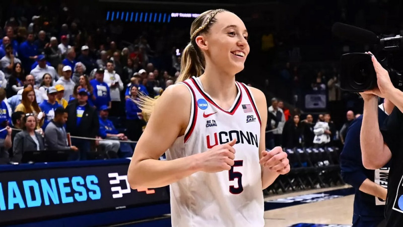"UConn" superzvaigzne pieteiksies WNBA draftam