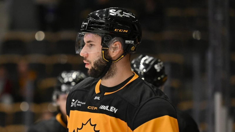 Dzierkala "Skellefteå" iemet otrā papildlaika sākumā un pusfinālā spēkosies pret Indraši un "Brynäs"