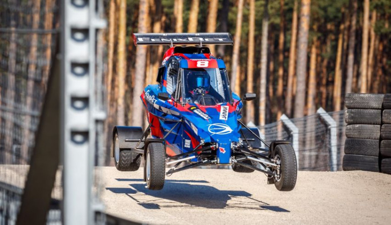 Biķerniekos startē bijušā WRC pilota Marko Martina dēls un Tanaka stūrmanis