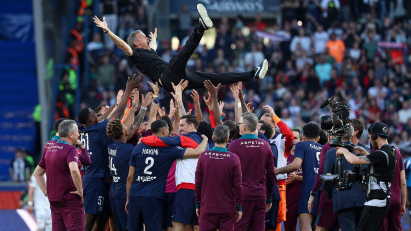 PSG pieveic Anžē un 13. reizi vēsturē kāpj Ligue 1 tronī, Liona piezogas trijniekam