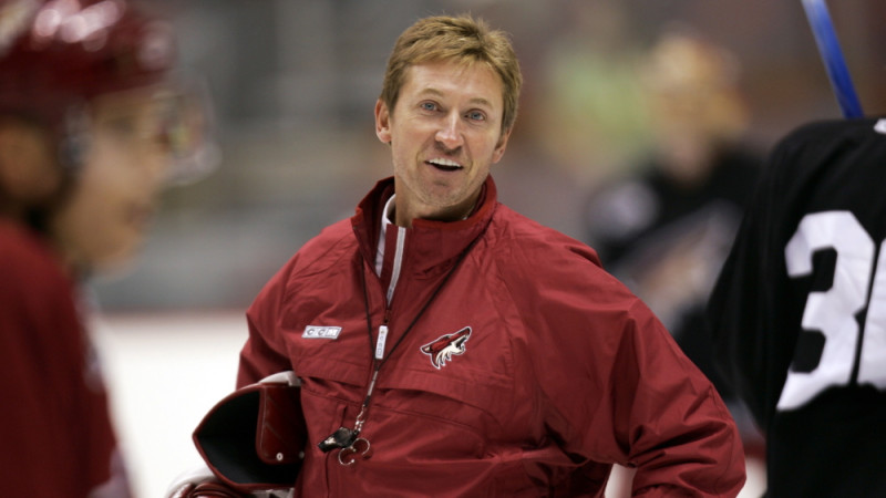 Greckis zaudējis NHL visu laiku visvairāk vārtus guvušā spēlētāja statusu