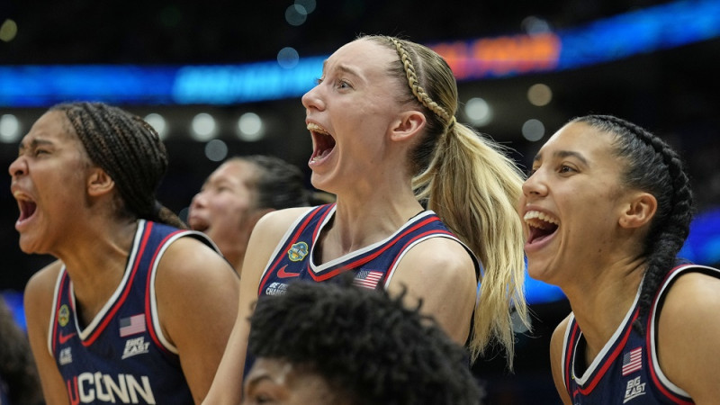 Trīs jaunās zvaigznes atkal iededz "UConn" čempiones lāpu