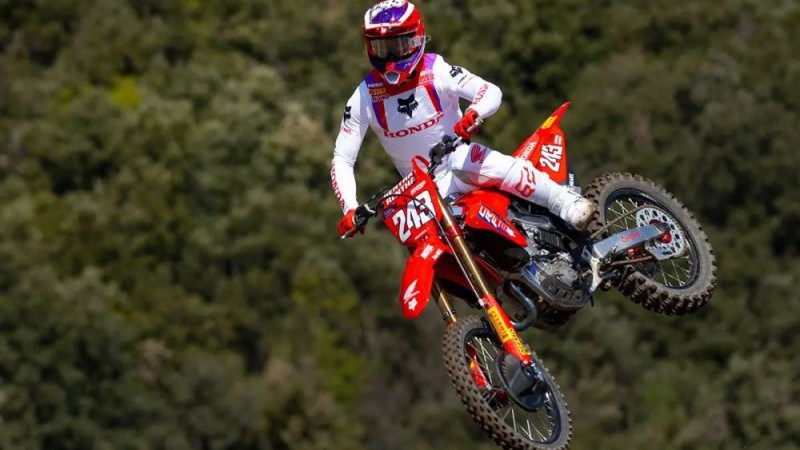 MXGP sezonas līderis Gajsers svin uzvaru Trentīno posmā