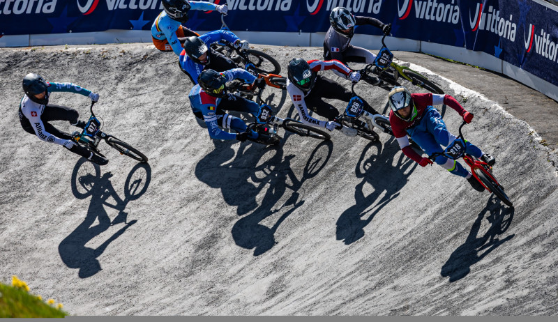 Aukstasinīgais Apels otro dienu pēc kārtas uzvar junioros Eiropas kausa posmā BMX