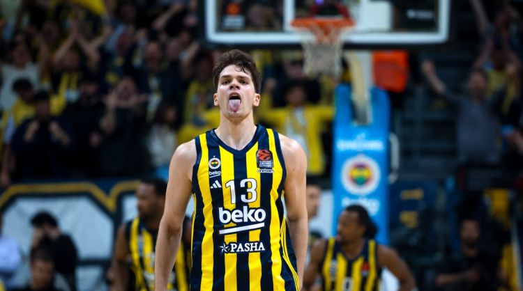 Stambulas "Fenerbahce" bez Žagara dominē un nokļūst soli no finālčetrinieka