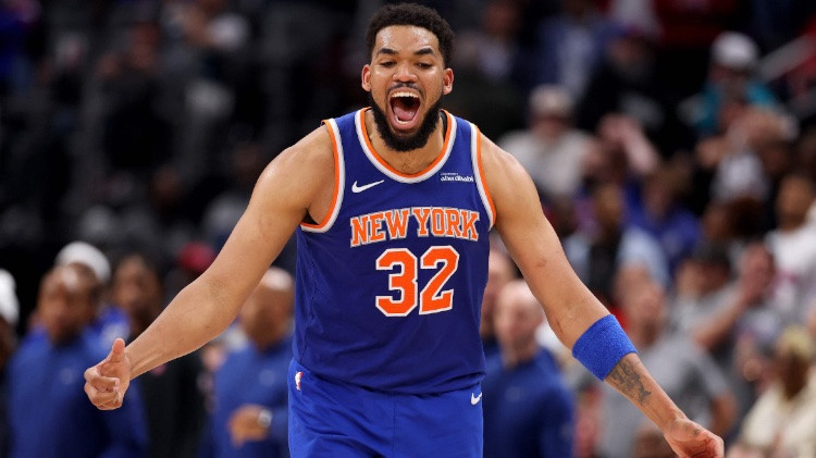Taunss trāpa sarežģītu tālmetienu un atnes "Knicks" svarīgu uzvaru
