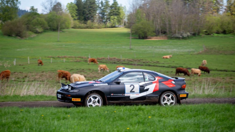 WRC veterāns Latvala izcīna graujošu uzvaru vēsturisko auto rallijā