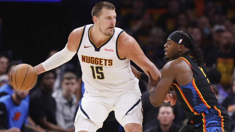 Neapturamais Jokičs un Gordona trejacis pirmajā mačā šokē ''Thunder''