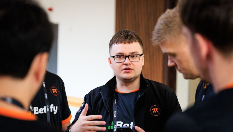Pirmoreiz pasaules elites līmeņa esporta komandai galvenais treneris no Latvijas