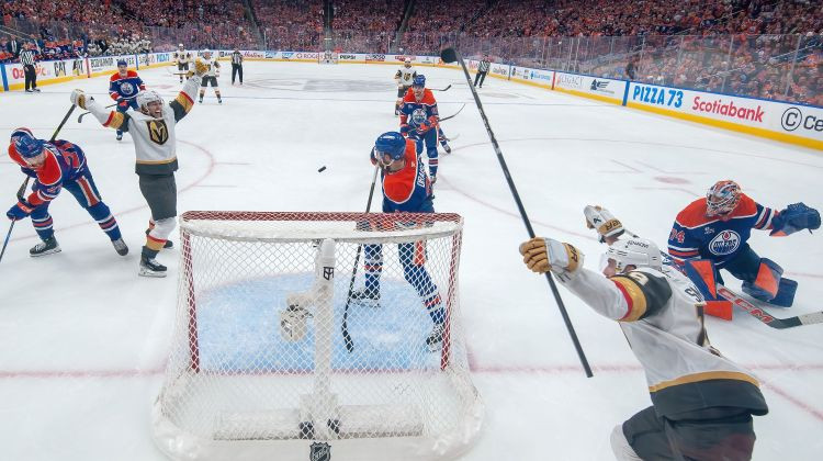 "Golden Knights" atspēlē agru deficītu un pēdējā sekundē uzvar Edmontonā