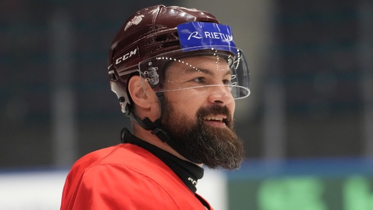 IIHF apskatnieks: "Latvijas fanu un Daugaviņa dēļ ir bauda skatīties katru PČ "