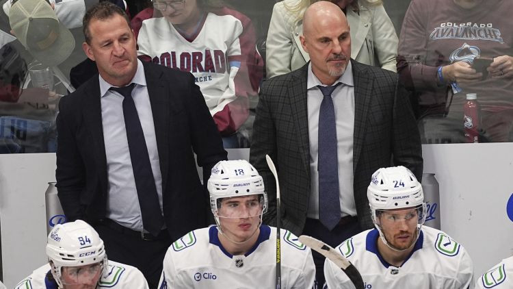 "Canucks" trenēs bijušais Ozoliņa komandas biedrs, izmaiņas arī Filadelfijā un Losandželosā