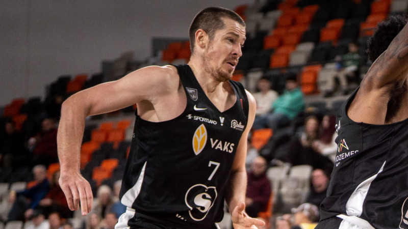 "Valmiera" atspēlējas no 23 punktu deficīta, bet beigās netiek galā ar Freimani
