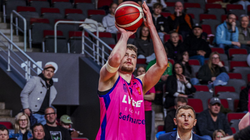 Biedriņa klātbūtnē "Rīgas Zeļļi" pēdējā ceturtdaļā izpilda 21-0 izrāvienu