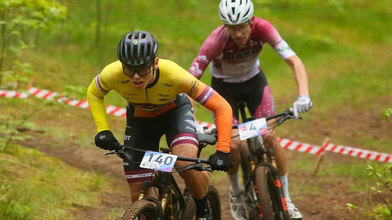 "cb – xp" Latvijas kausa Daugavpils posmā MTB XCO krosā īstā drāmā uzvar Celitāns
