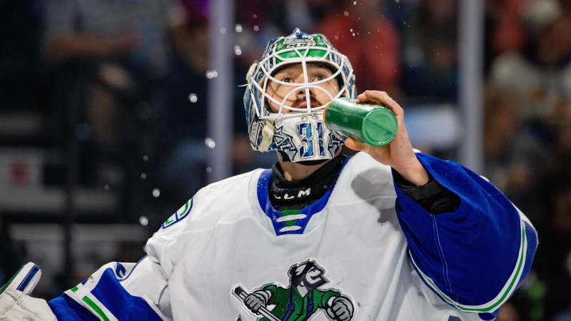 "Canucks" aizmaina Artūru Šilovu