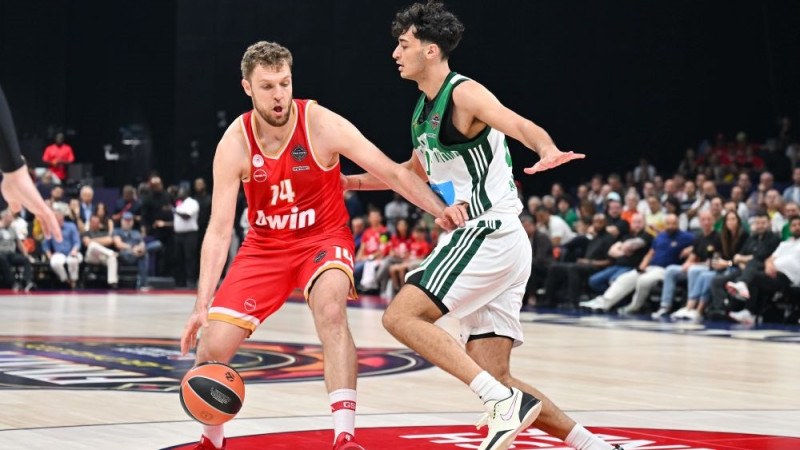 Pīterss un Vezenkovs Grieķijas basketbola gigantu duelī "Olympiacos" nodrošina EL bronzu