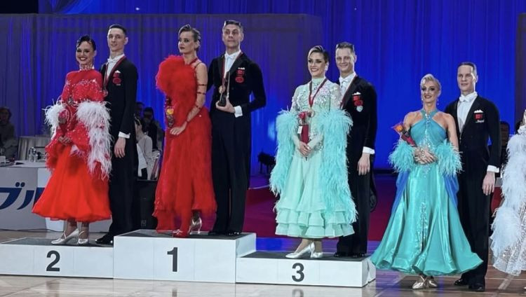 Latvijas pārim Tokijā sudrabs pasaules čempionātā standartdejās